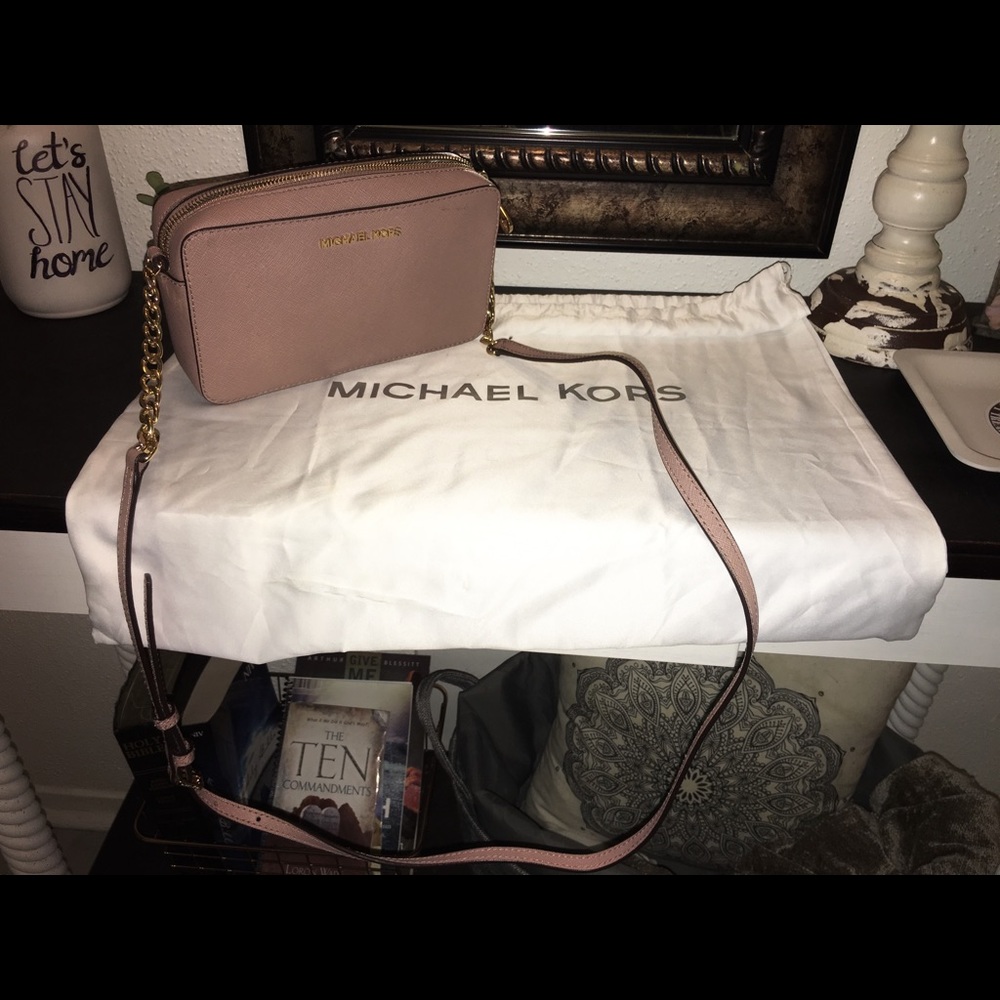 Mk Jet Set Medium Crossbody - Baby Pink